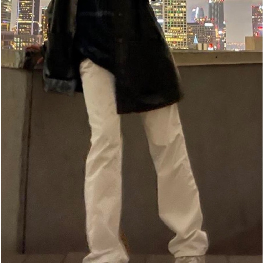 White straight leg Tommy Bahama pants.